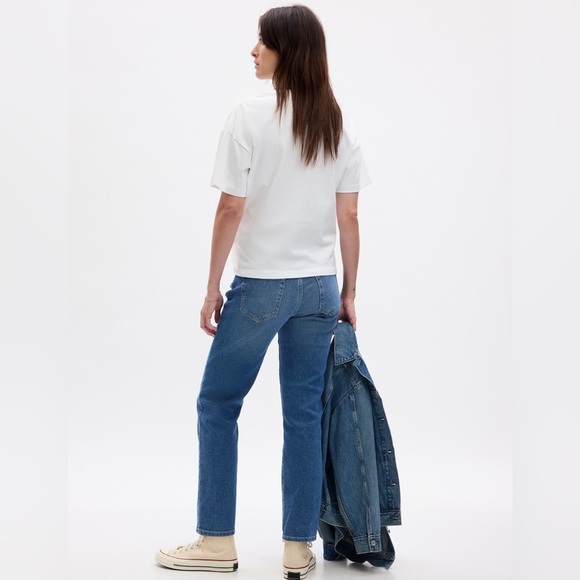 NWT GAP Maternity Inset Panel Girlfriend Jeans Size 29/8. - Picture 2 of 6